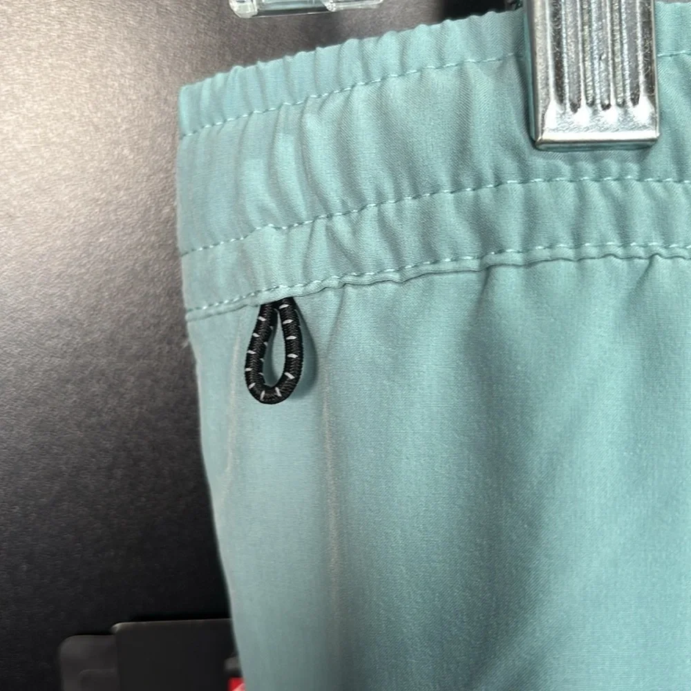 Quicksilver Board Shorts/Swim Trunks,lined,elastic drawstring waist,pockets
